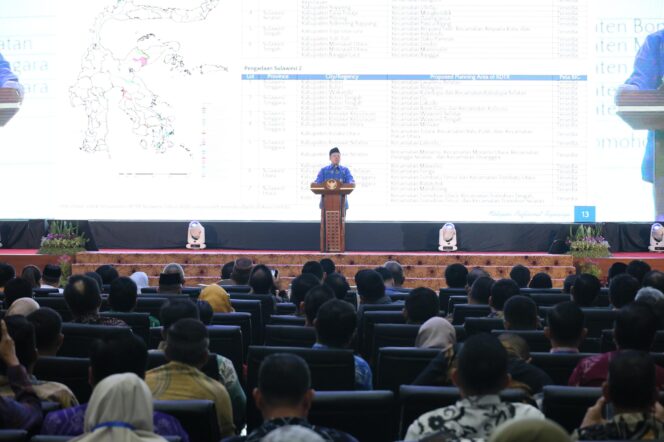 
					Bangun Sulawesi Lebih Terarah, Menteri ATR Serukan Akselerasi Revisi RTRW dan RDTR