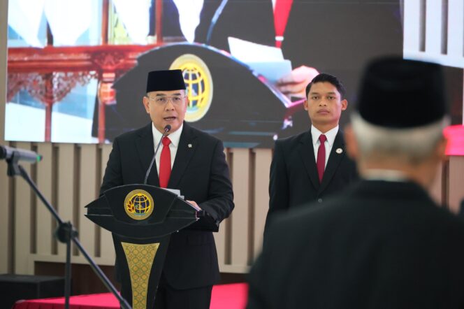
					Wamen ATR/BPN Ossy Dermawan Tekankan Integritas dan Dedikasi saat Lantik Pejabat Baru