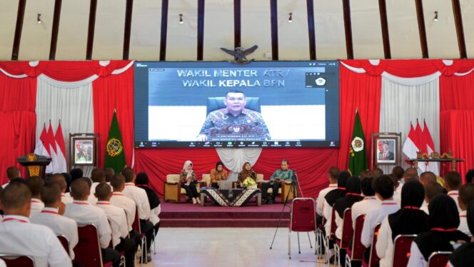 
					Wamen ATR Ossy Dermawan Titip 3 Nilai Penting untuk Taruna STPN: Integritas, Profesionalisme, dan Empati