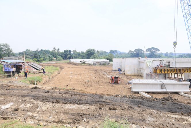 
					Akses Stasiun Kereta Cepat Jakarta-Bandung Karawang Ditargetkan Tuntas Sebelum Nataru 2025