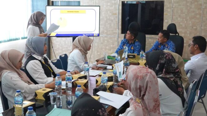 
					Kantor Pertanahan Solok Selatan Gelar Rapat Diseminasi Pendampingan Usaha Akses Reforma Agraria 2025