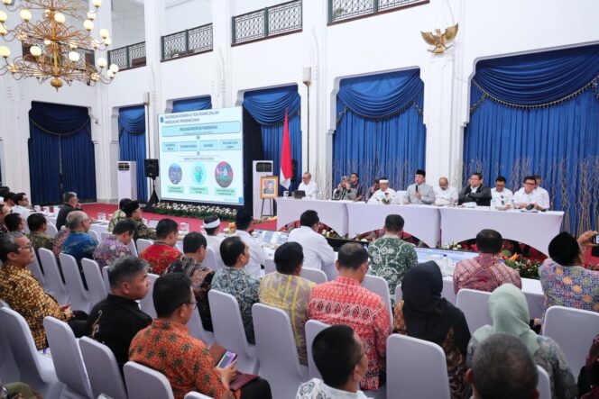 
					Kejar Target 87% LP2B, Menteri Nusron Dorong Pemda Jawa Barat Revisi RTRW dan RDTR