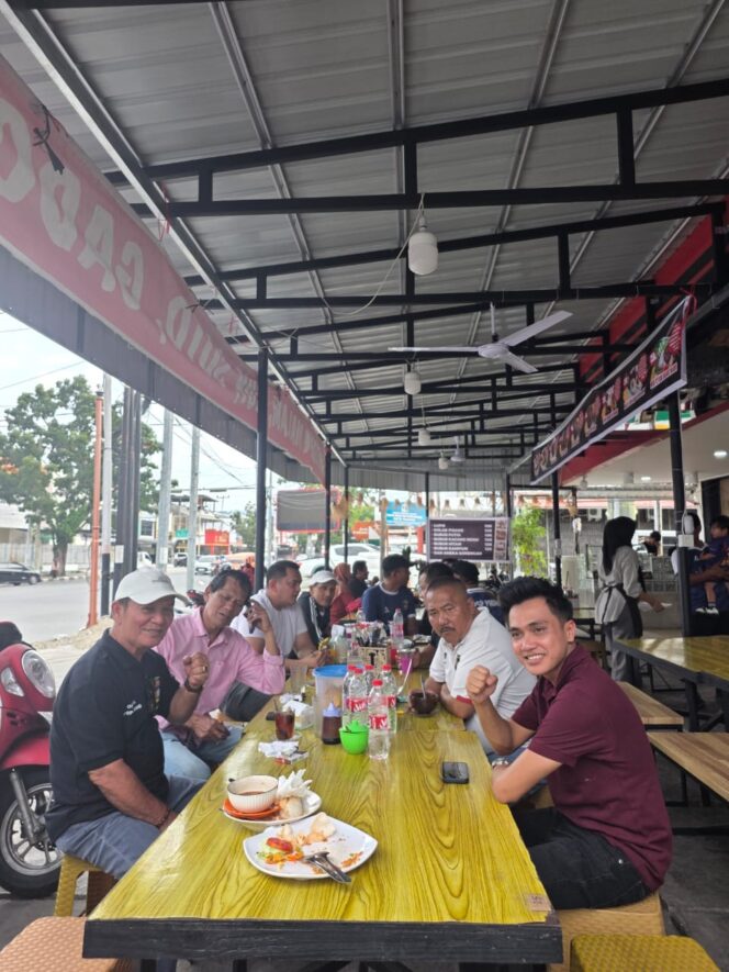 
					Raih Poin Sempurna di Lima Laga, Pemilik SAGA FC Jamu Skuad PSP Padang