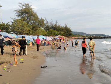 Kawasan Wisata Pantai Padang